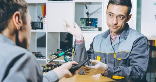 How To Open a Cell Phone Repair Shop: 7 Mistakes To Avoid