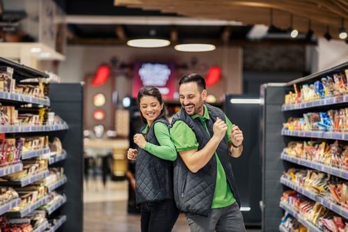 Retail Employee Management for Grocery Stores: 10 Tips + Tools