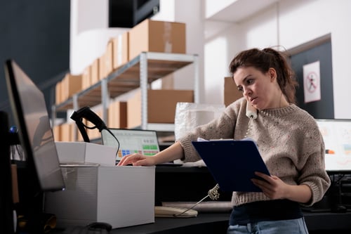 Retail Store Stock Management: 6 Best Practices, Tips, and Tools